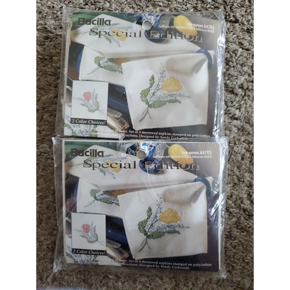 Lot (2) 8 Napkins BUCILLA Special Edition TULIP 64705 Design by Sandy Garbrandt